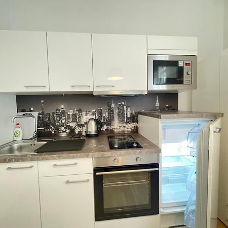 Wash Apartment On Metro Prague 1 Exterior foto