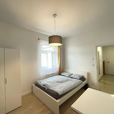 Wash Apartment On Metro Prague 1 Exterior foto