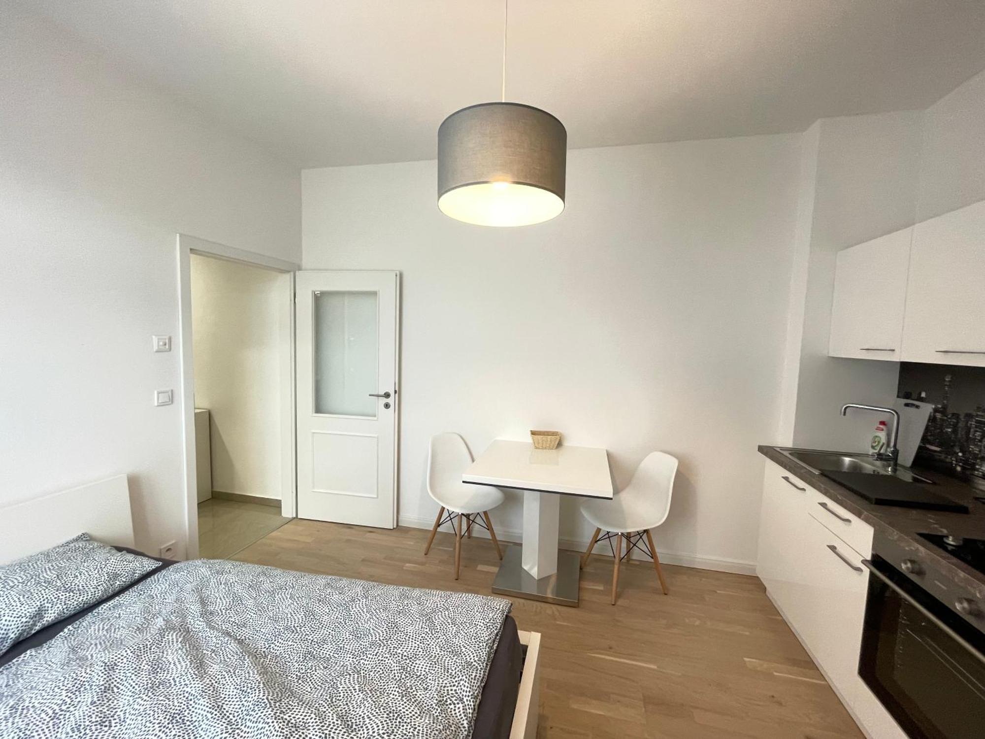 Wash Apartment On Metro Prague 1 Exterior foto